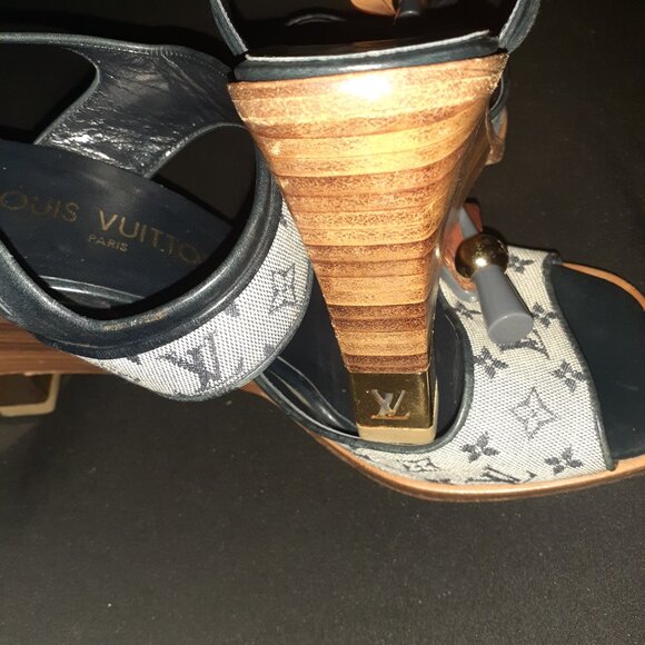 LOUIS VUITTON SLAAAY SANDALS....38.5/8.5 - Picture 4 of 5